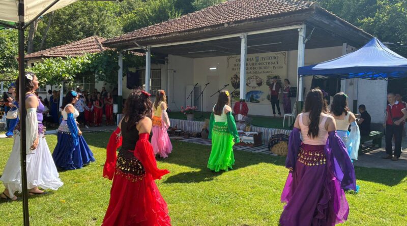 Dulovo’da Türk Folklor Festivali Coşkusu Yaşandı